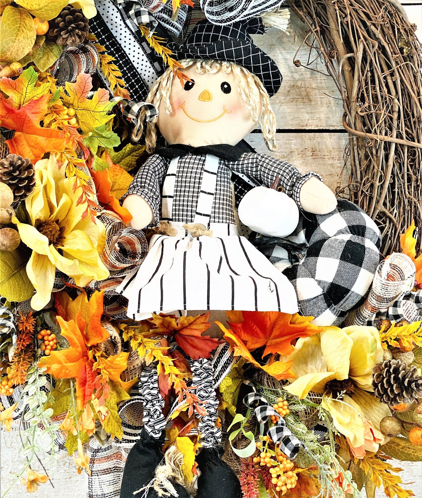 Large Scarecrow Wreath for Front Door, Pumpkin Wreath, Fall Scarecrow Wreath, Fall Wreath, Autumn Wreath, Magnolia Wreath, Scarecrow Wreath