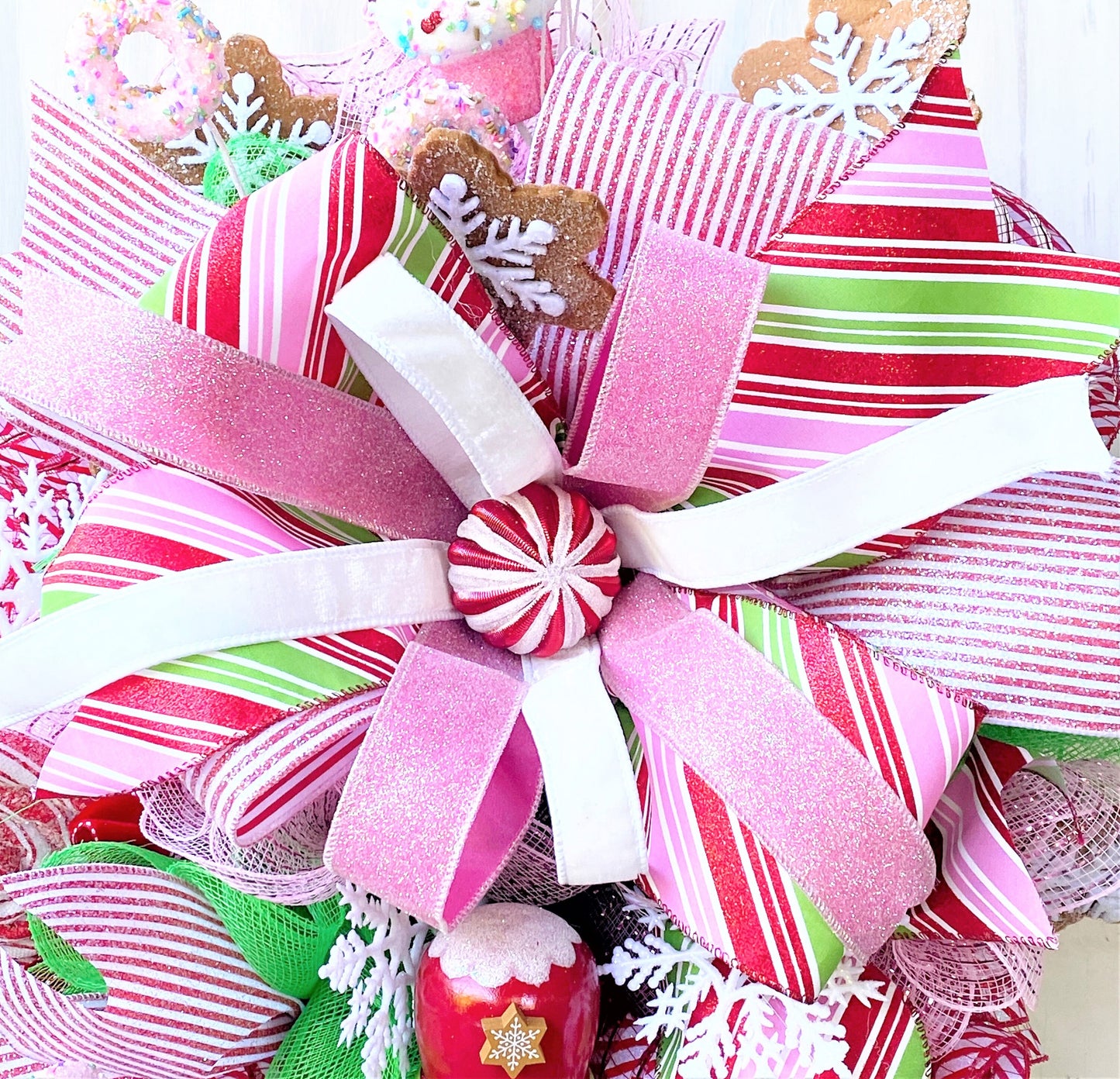 Nutcracker Swag, Christmas Nutcracker Swag, Christmas Wreath, Holiday Nutcracker Decor, Winter Wreath, Nutcracker Decor, Gingerbread Decor