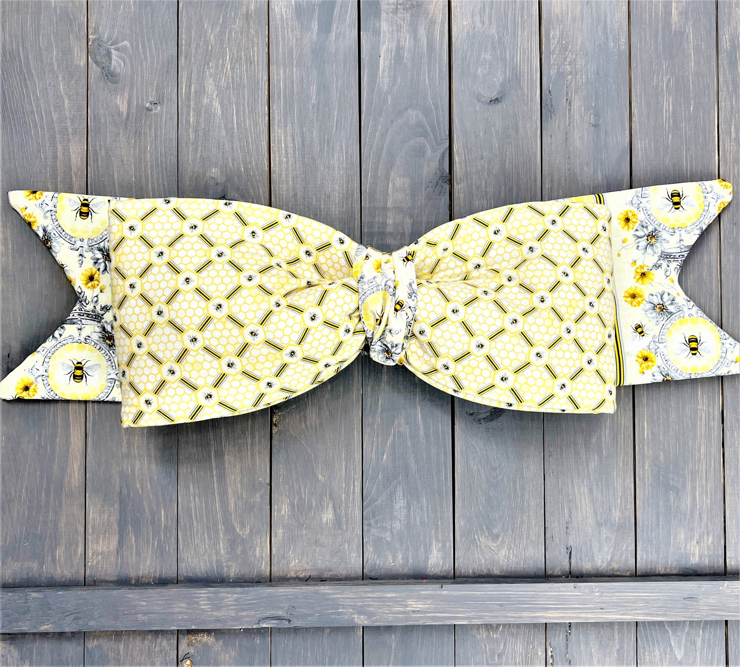 XL Wreath Bow, Fabric Bow, Large Lantern Bow, Summer Bow, Bee Bow Bow, Big Bow, Front Door Decor, Bee Home Decor