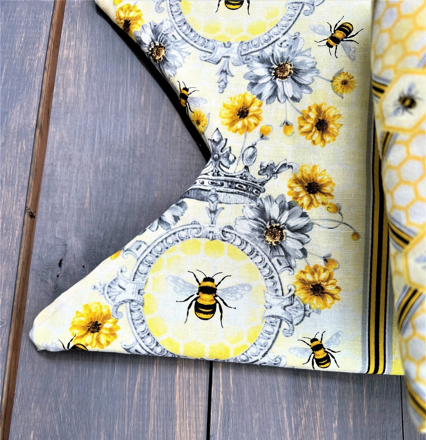 XL Wreath Bow, Fabric Bow, Large Lantern Bow, Summer Bow, Bee Bow Bow, Big Bow, Front Door Decor, Bee Home Decor