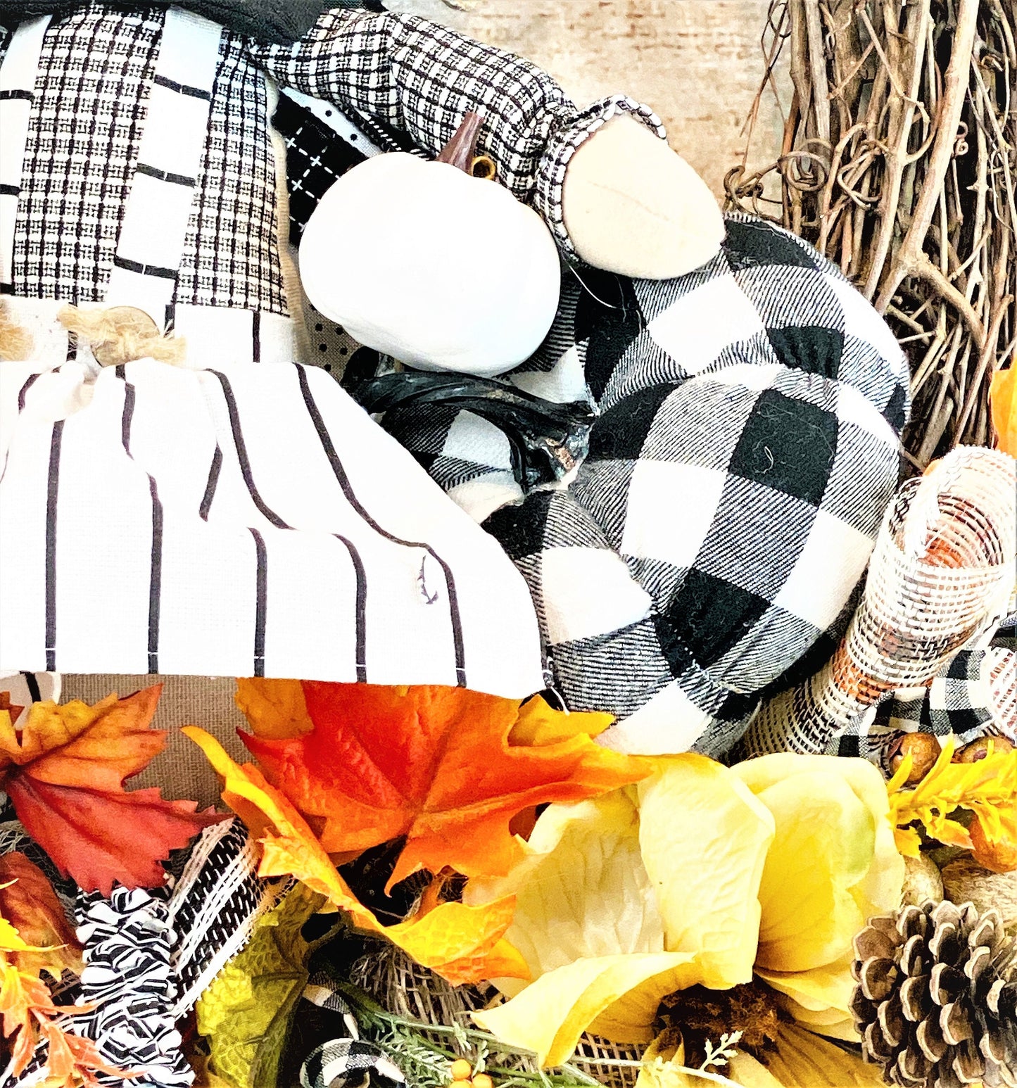 Large Scarecrow Wreath for Front Door, Pumpkin Wreath, Fall Scarecrow Wreath, Fall Wreath, Autumn Wreath, Magnolia Wreath, Scarecrow Wreath