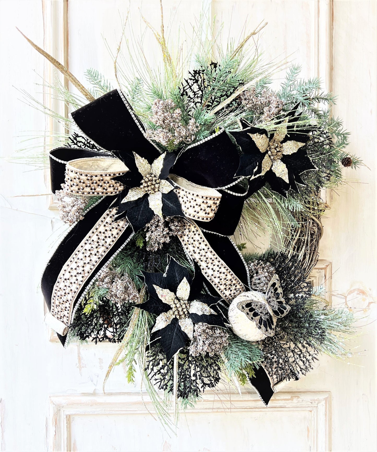 Christmas Wreath, Gold and Black Wreath, Black and Gold Holiday Decor, New Year's Wreath, Gold Christmas Wreath, Elegant Holiday Wreath,