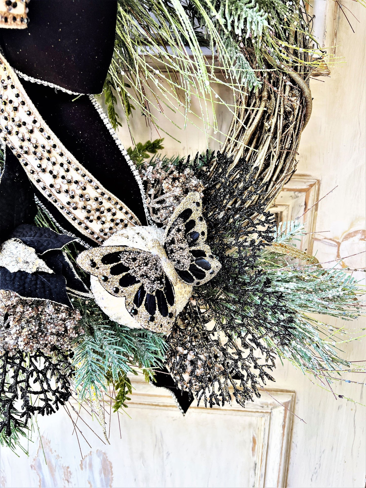 Christmas Wreath, Gold and Black Wreath, Black and Gold Holiday Decor, New Year's Wreath, Gold Christmas Wreath, Elegant Holiday Wreath,
