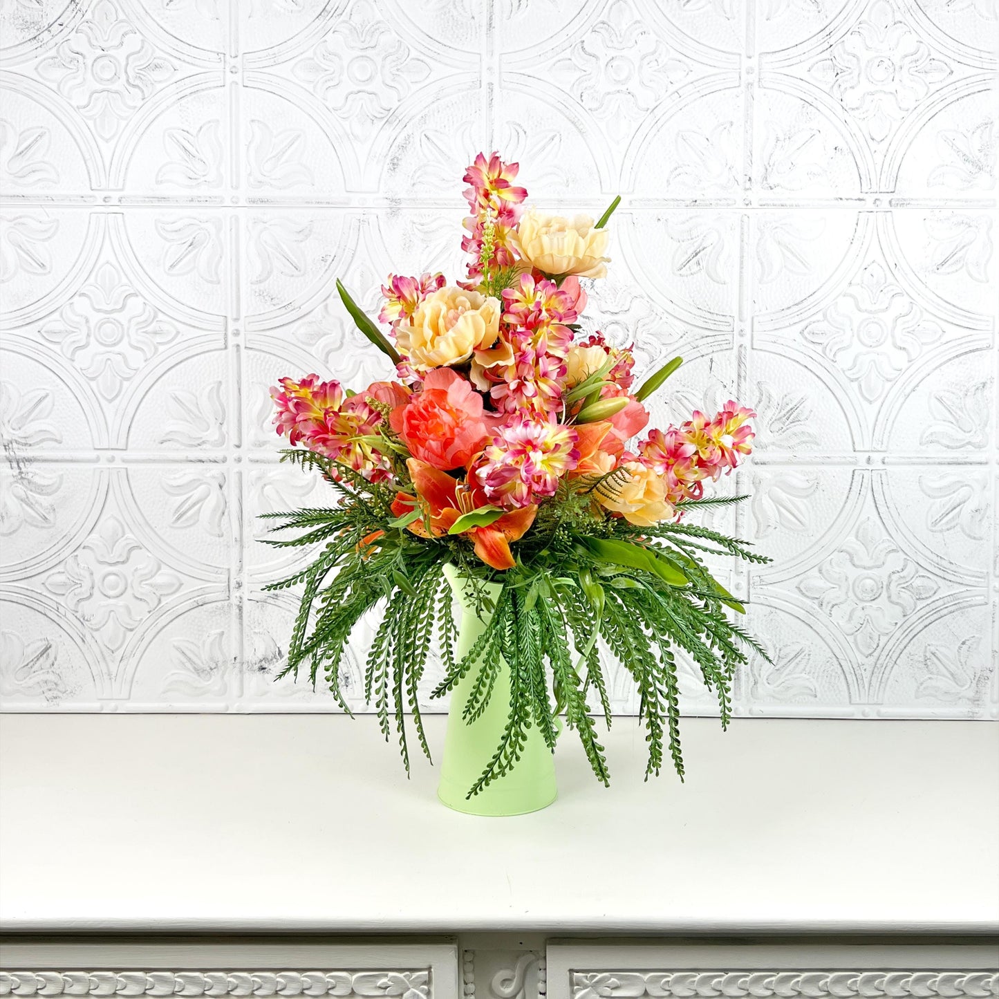Tropical Faux Floral Centerpiece – Bright Summer Arrangement with Coral & Peach Blooms, Green Vase Decor, Handmade Island-Inspired Display